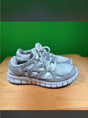 Nike Light Gray and White Women's Athletic Sneakers